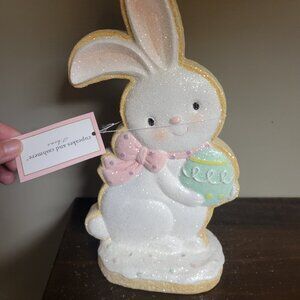 Viral cupcakes and cashmere bunny